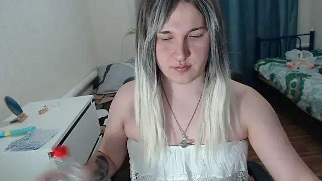 EvaMiron online show from February 27, 10:10 pm