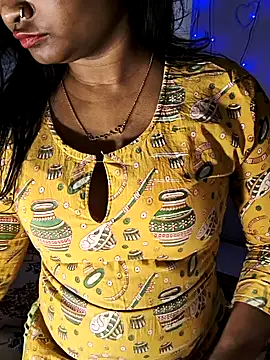 Snapshot of FANTASY_QUEEN_07 chatting on March 2, 9:53 am FANTASY QUEEN 07 online show from March 2, 9:53 am