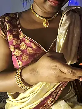 Snapshot of FANTASY_QUEEN_07 chatting on March 7, 10:35 am FANTASY QUEEN 07 online show from March 7, 10:35 am