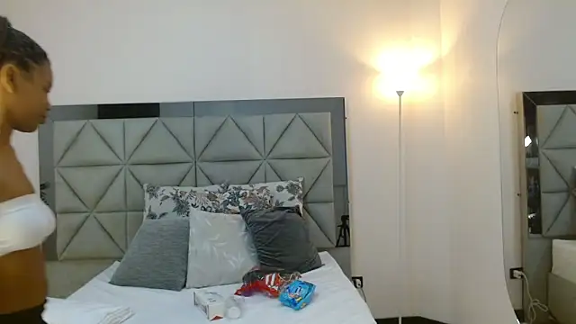 Snapshot of genesis_moretz chatting on February 28, 3:40 am genesis moretz online show from February 28, 3:40 am