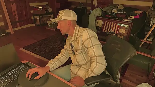 HARD 2QUIT online show from December 22, 12:38 pm