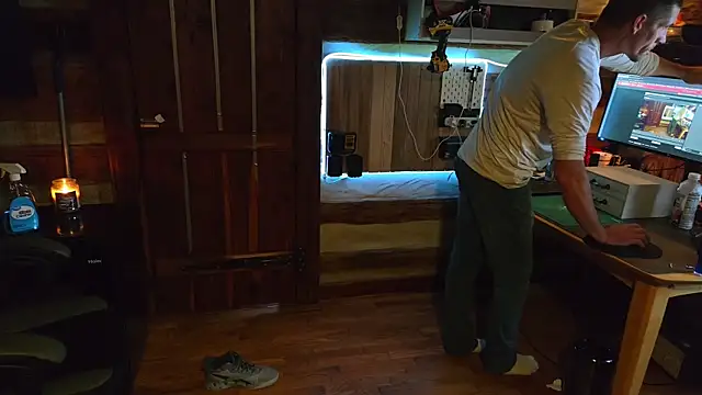 HARD 2QUIT online show from October 5, 6:28 pm