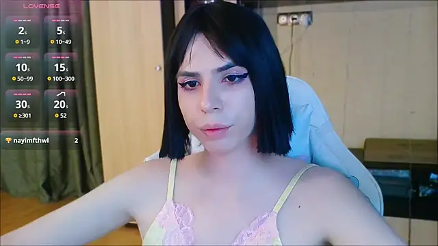 Snapshot of FemAlexa_ chatting on December 11, 6:20 pm FemAlexa online show from December 11, 6:20 pm