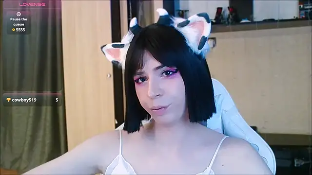 Snapshot of FemAlexa_ chatting on January 22, 6:10 pm FemAlexa online show from January 22, 6:10 pm