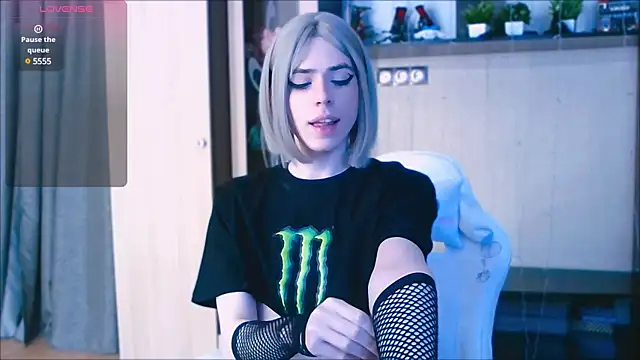 Snapshot of FemAlexa_ chatting on March 19, 3:29 pm FemAlexa online show from March 19, 3:29 pm