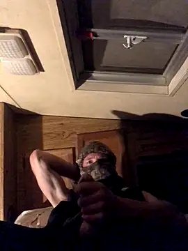 Snapshot of dickemdowncharleybrown chatting on December 2, 7:14 am dickemdowncharleybrown online show from December 2, 7:14 am