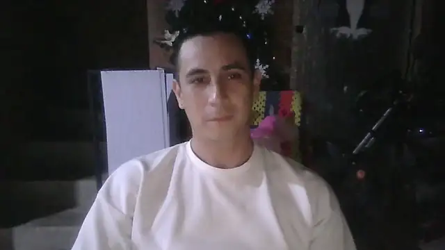 Snapshot of Rejy1992 chatting on December 22, 3:47 am Rejy1992 online show from December 22, 3:47 am