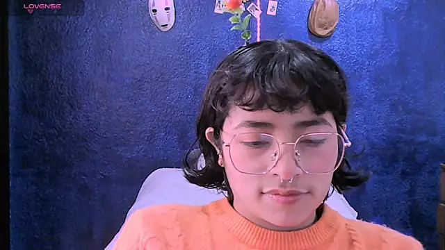 NinaYellow online show from December 11, 12:55 pm