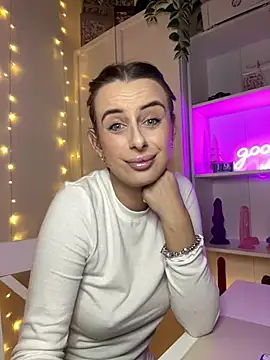 Hii Lolla online show from December 20, 3:21 pm