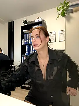 Hii Lolla online show from September 22, 6:04 am