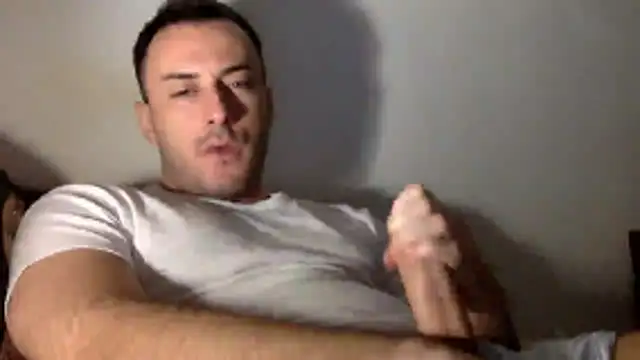 Snapshot of mainnrd chatting on October 30, 1:07 am mainnrd online show from October 30, 1:07 am