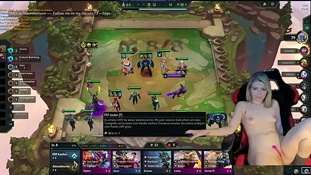 Snapshot of Lisaonthemoon chatting on October 5, 2:21 am Lisaonthemoon online show from October 5, 2:21 am