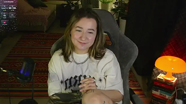 Snapshot of Megan__Hart chatting on February 25, 10:18 pm Megan Hart online show from February 25, 10:18 pm