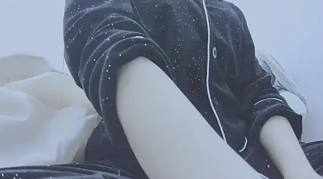 Linh diudang online show from March 16, 2:11 pm