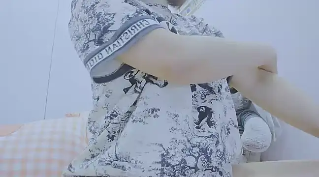 Linh diudang online show from March 19, 1:51 pm