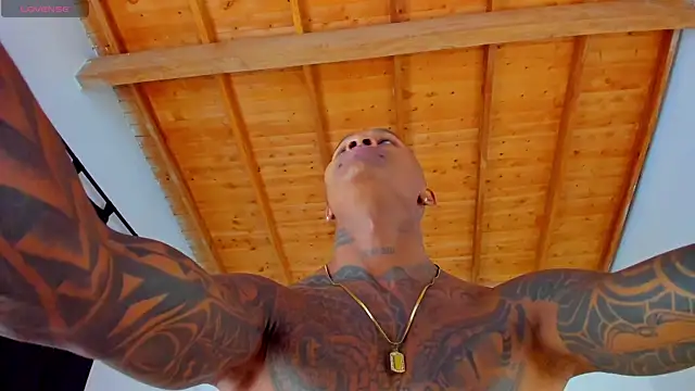 esteveen ortegas  online show from April 15, 7:59 am