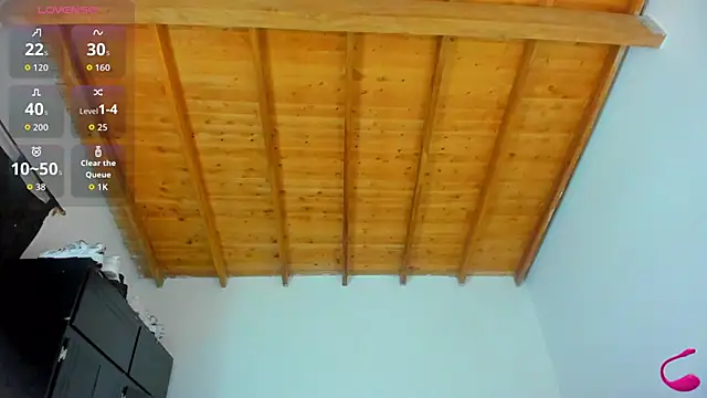 Snapshot of esteveen_ortegas_ chatting on May 4, 9:00 pm esteveen ortegas online show from May 4, 9:00 pm