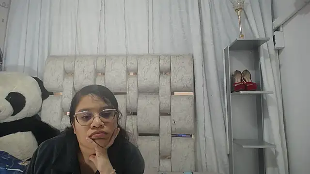 KEYRA-MILLER- online show from February 27, 2:22 am