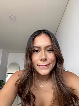 Snapshot of AndreaMartini chatting on March 8, 6:16 pm AndreaMartini online show from March 8, 6:16 pm