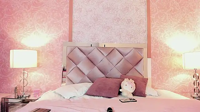 Lezy  online show from October 31, 7:37 pm