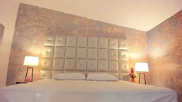 Lezy  online show from March 25, 7:42 pm