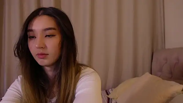 Sarasuo1 online show from December 12, 11:18 am