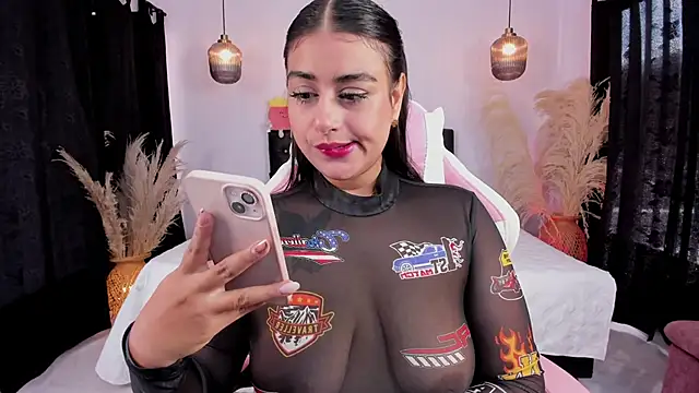 Snapshot of GabyRhodes chatting on February 21, 7:21 pm GabyRhodes online show from February 21, 7:21 pm