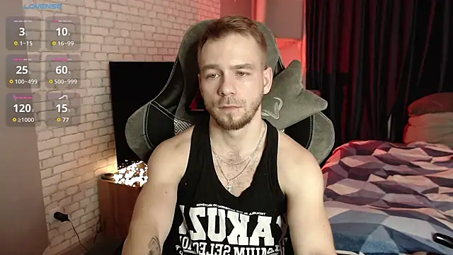 Snapshot of LeoPaulini chatting on March 7, 4:33 pm LeoPaulini online show from March 7, 4:33 pm