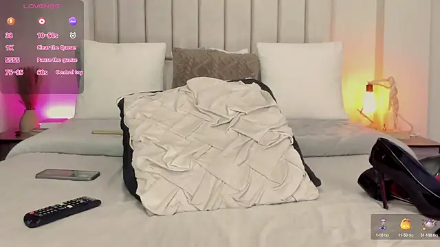 romina-brunette online show from October 30, 1:56 pm