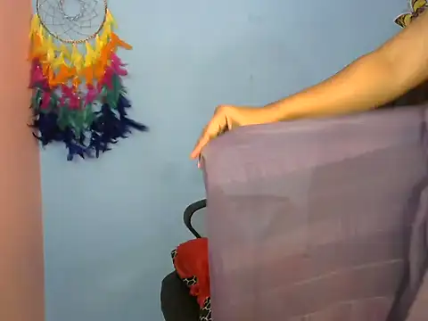 Snapshot of Black_cat_cutie chatting on February 22, 5:02 am Black cat cutie online show from February 22, 5:02 am