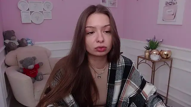 LucySkilar online show from November 3, 7:31 am