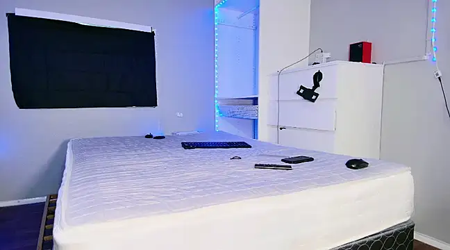 THICKwithDICKK online show from March 8, 1:28 am