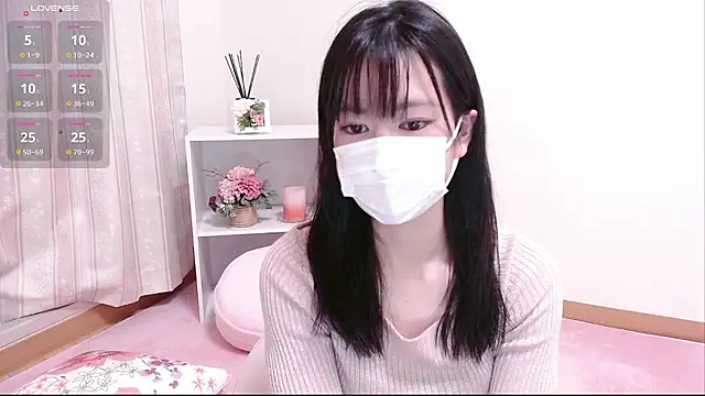 Snapshot of QoMeioQ chatting on December 2, 10:28 am QoMeioQ online show from December 2, 10:28 am