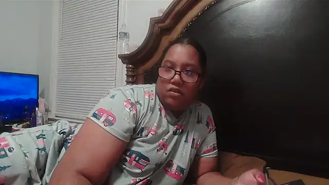 ebonyred online show from November 9, 12:42 am