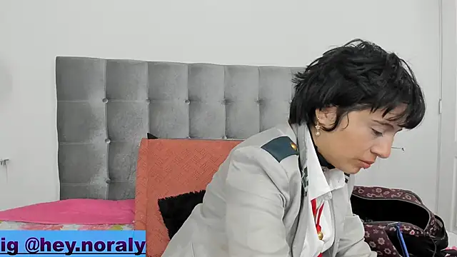 hey noraly online show from February 18, 4:15 am