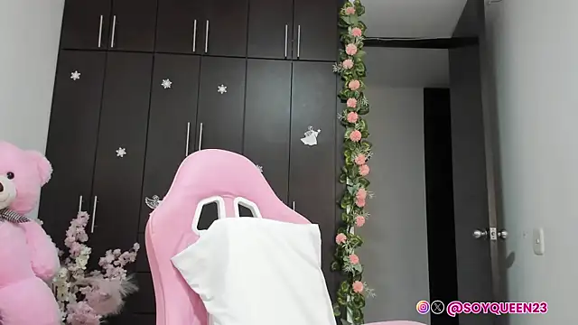 Snapshot of Soyqueen chatting on September 21, 4:03 am Soyqueen online show from September 21, 4:03 am