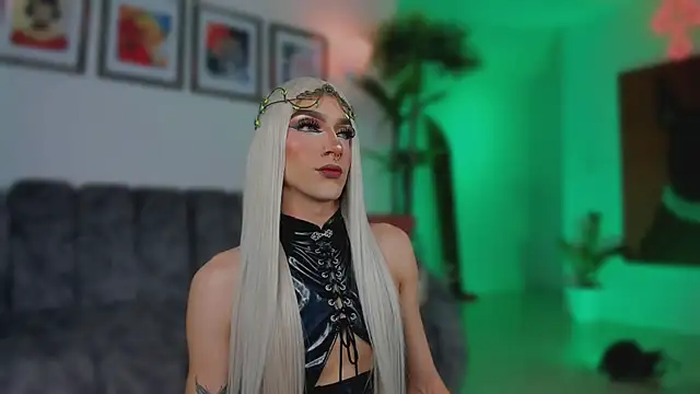 Snapshot of Taylor__foxxx chatting on November 15, 6:00 am Taylor foxxx online show from November 15, 6:00 am