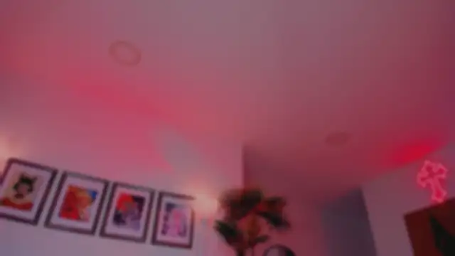 Snapshot of Taylor__foxxx chatting on November 28, 5:10 am Taylor foxxx online show from November 28, 5:10 am