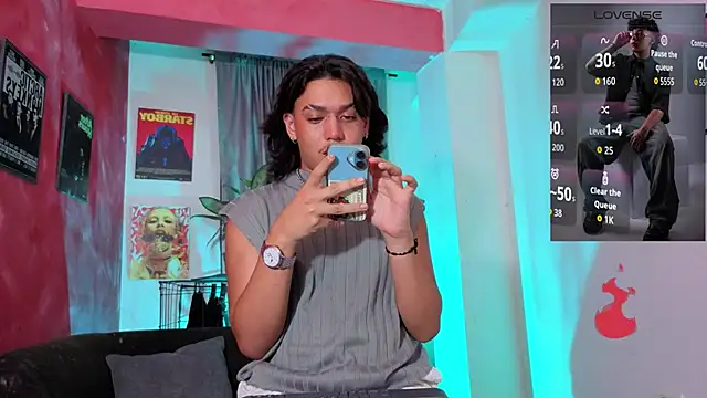 Snapshot of GaelOconner chatting on February 12, 4:40 am GaelOconner online show from February 12, 4:40 am