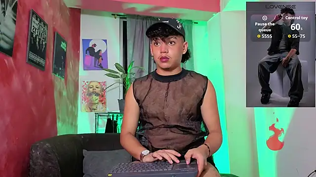 Snapshot of GaelOconner chatting on March 4, 2:17 am GaelOconner online show from March 4, 2:17 am