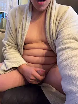 Snapshot of Paule19cm chatting on November 10, 6:23 am Paule19cm online show from November 10, 6:23 am