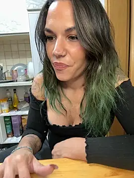 Lady Knaller online show from October 23, 6:50 pm