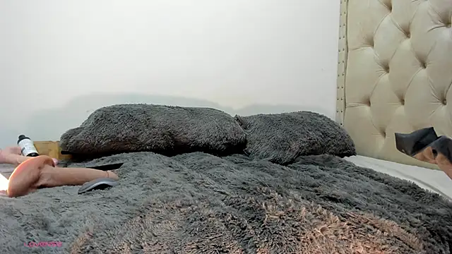 Snapshot of Deisy_Torres chatting on November 27, 2:52 pm Deisy Torres online show from November 27, 2:52 pm