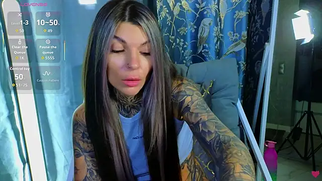 tattooedBabyy online show from October 10, 8:13 am