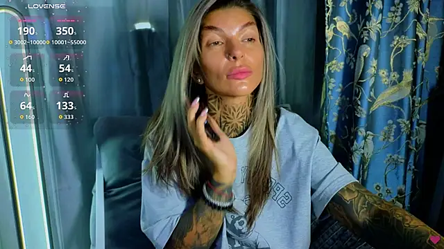 Snapshot of tattooedBabyy chatting on November 7, 7:52 am tattooedBabyy online show from November 7, 7:52 am