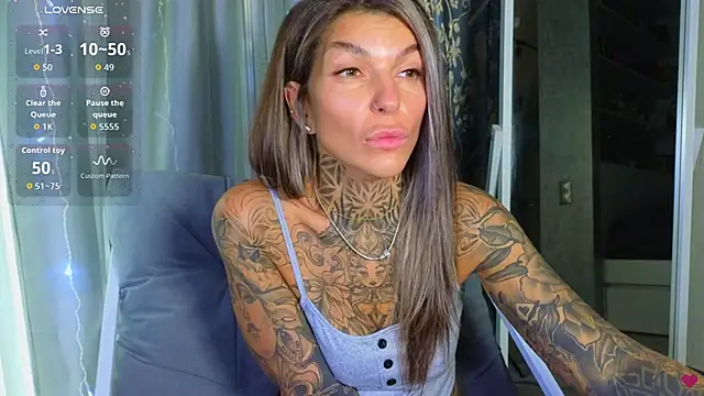 Snapshot of tattooedBabyy chatting on November 22, 8:13 am tattooedBabyy online show from November 22, 8:13 am