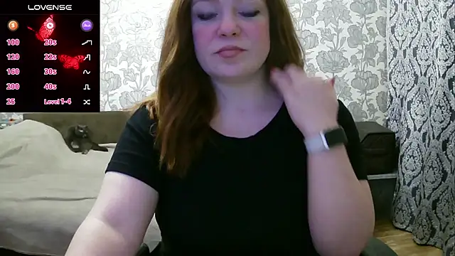 Snapshot of Sabrina_Poison chatting on February 13, 2:31 pm Sabrina Poison online show from February 13, 2:31 pm