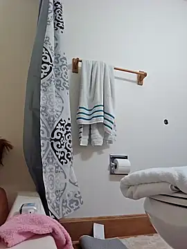 Snapshot of Dixiefaye_Pika chatting on February 17, 5:47 am Dixiefaye Pika online show from February 17, 5:47 am