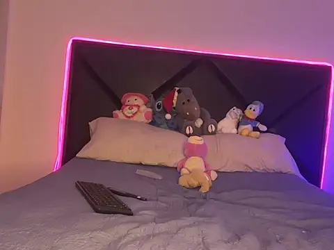 ScarlettAndClark online show from January 28, 2:42 pm