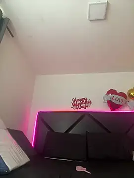 ScarlettAndClark online show from February 19, 12:34 pm